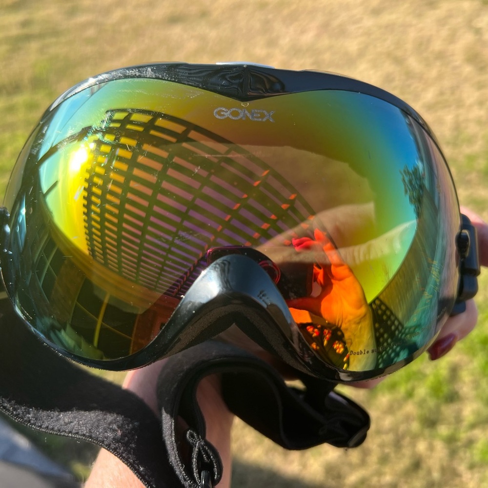 Men’s Gonex Ski/Snowboard Goggles with zippered case. - Picture 4 of 8